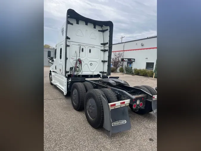 2022 FREIGHTLINER/MERCEDES NEW CASCADIA PX126646d207e336fd4f14f400effb8e6596030
