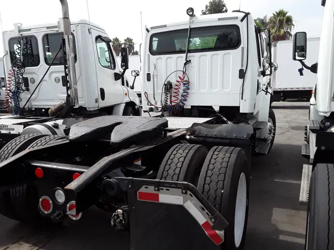 2014 FREIGHTLINER/MERCEDES M2 106
