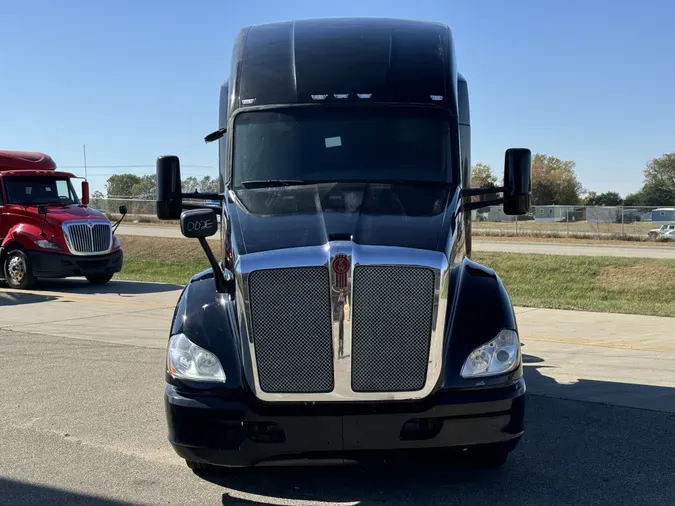 2015 KENWORTH T680