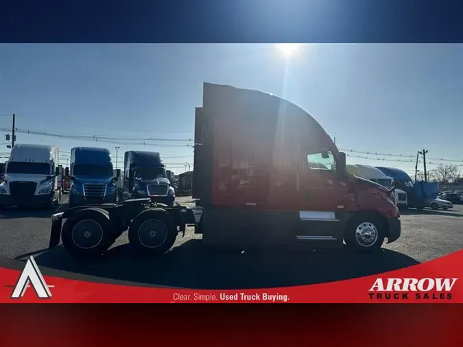 2022 FREIGHTLINER CA126