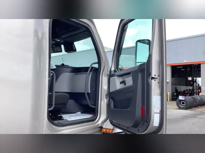 2021 Freightliner Cascadia