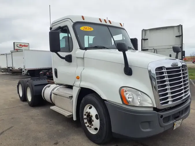 2020 FREIGHTLINER/MERCEDES CASCADIA 1256d2b4f8d2f3466676f6d02cc6e7c537e