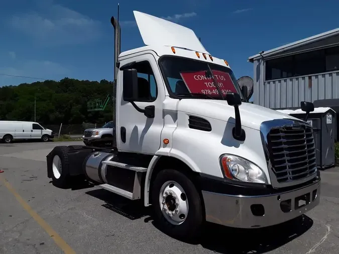 2015 FREIGHTLINER CASCADIA 113