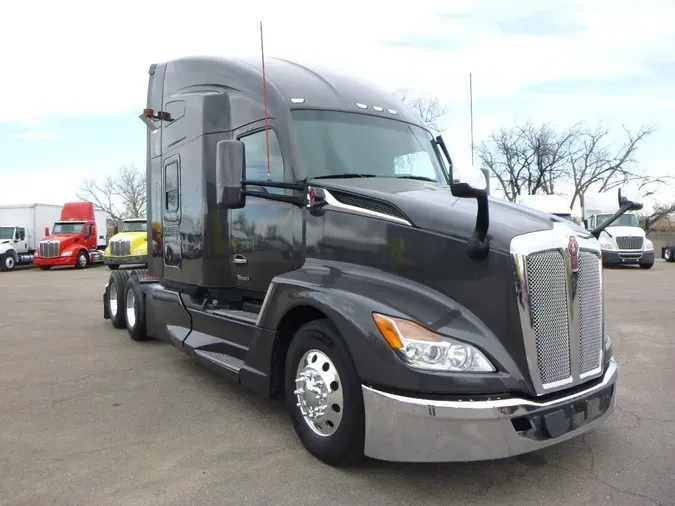 2023 Kenworth T680