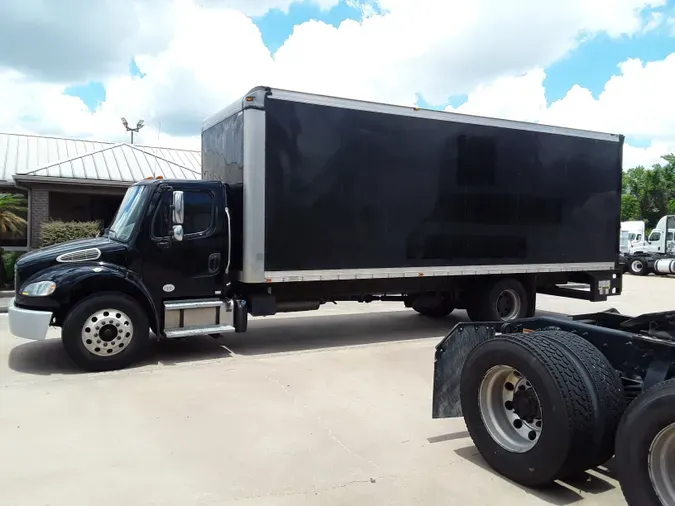 2016 FREIGHTLINER/MERCEDES M2 106