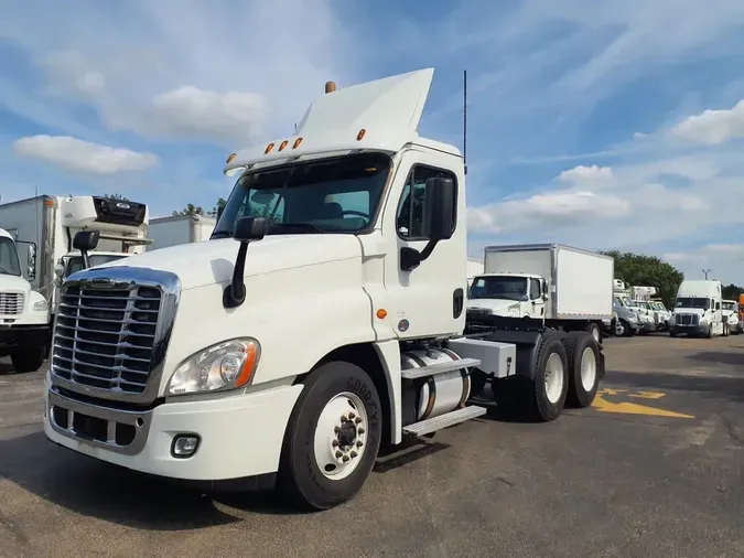 2016 FREIGHTLINER CASCADIA6d2df1de226fdfdf3bce5400aefa290a
