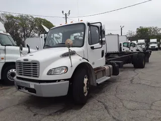 2017 FREIGHTLINER/MERCEDES M2 106