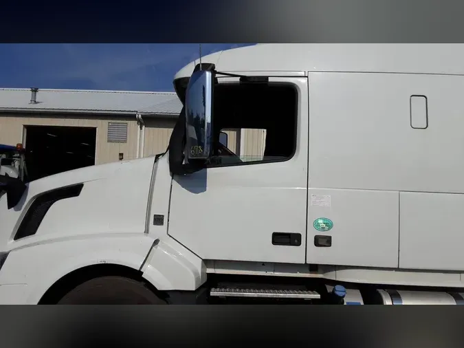 2016 Volvo VNL 740