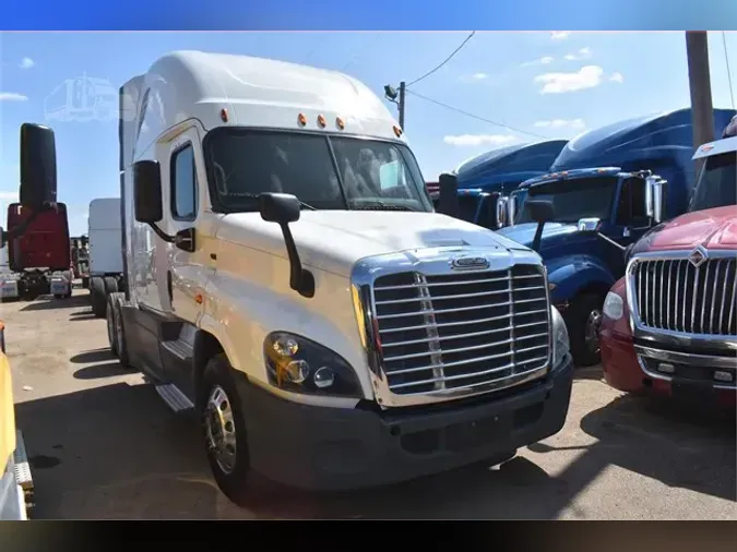 2015 FREIGHTLINER CASCADIA 125