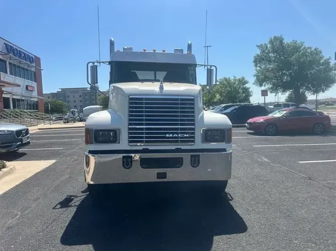 2020 MACK PI64T