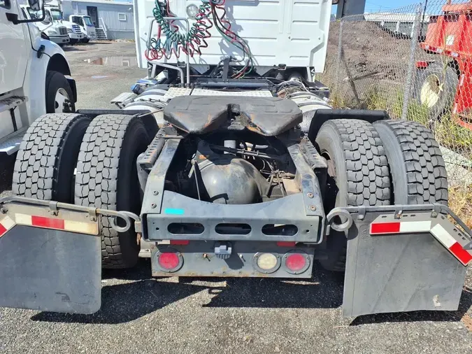 2019 VOLVO VNR42T 300