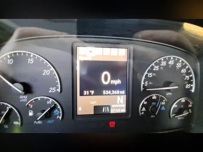 2019 Freightliner Cascadia 126