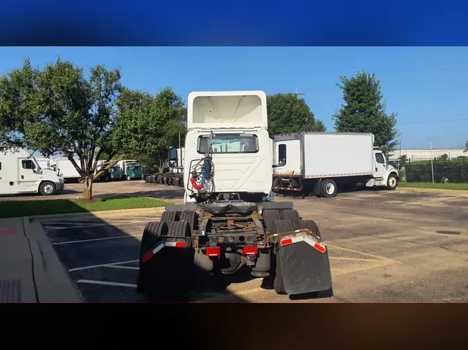 2019 NAVISTAR INTERNATIONAL LT625 DAYCAB T/A