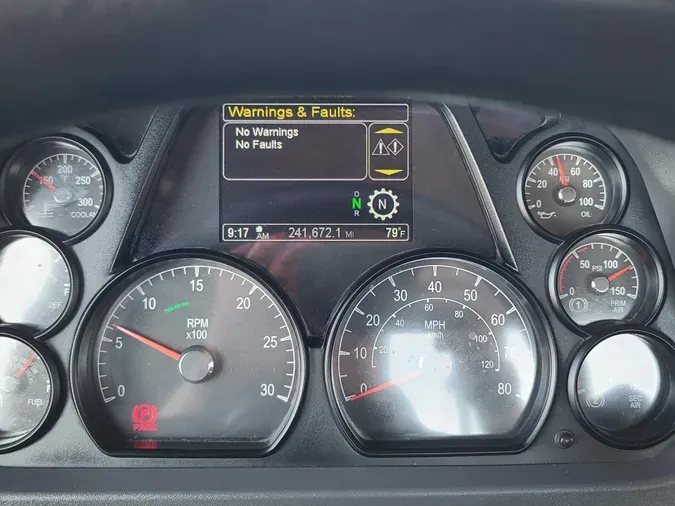 2020 Peterbilt 5676d41d7bc391f367225341da3ee79f91d