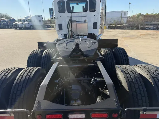 2021 Peterbilt 5676d42914edeca0a44efdcac93a61ec751