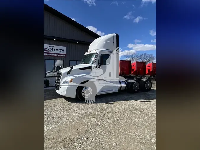 2019 FREIGHTLINER CASCADIA 1266d42cca70d75756cc56963b9bf6422ef