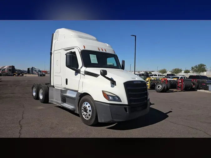 2022 Freightliner Cascadia 1266d42e9af9243fd71129ad6a37b88596d