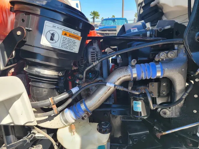 2015 Freightliner Business Class M2 106