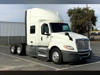 2022 INT LT625 6x4