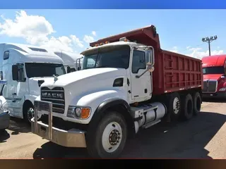 2004 MACK GRANITE CV713