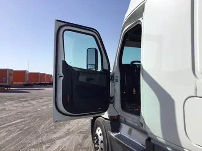 2020 Freightliner Cascadia