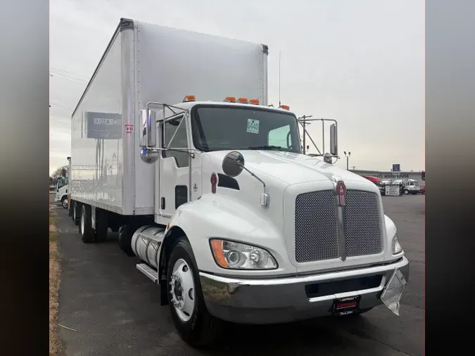 2016 KENWORTH T300