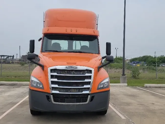 2019 Freightliner T12664ST