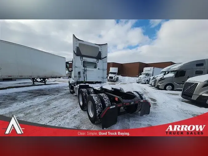 2018 VOLVO VNL300