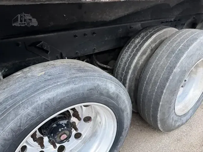 2015 PETERBILT 5676d5365573e8f6cf345595ce3e1b654b9