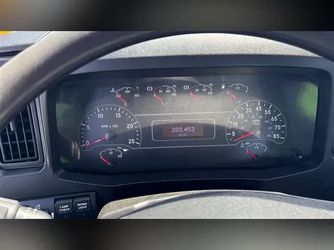 2018 INTERNATIONAL RH613