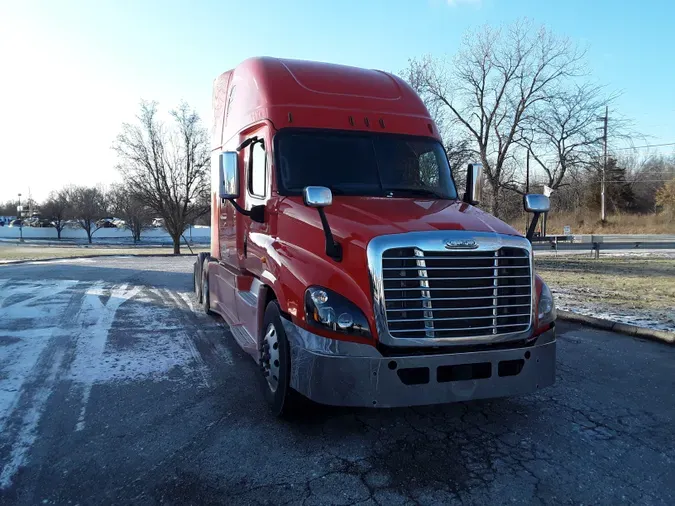 2018 FREIGHTLINER/MERCEDES CASCADIA 125