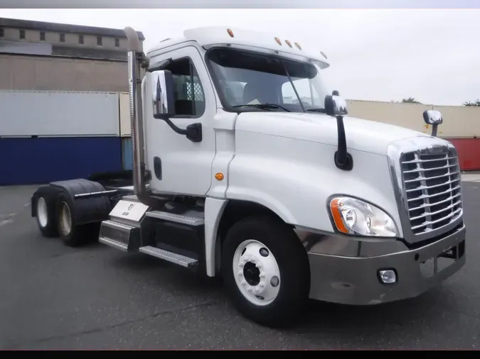 2016 FREIGHTLINER/MERCEDES CASCADIA 125