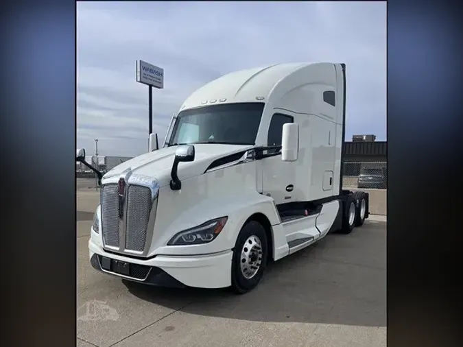 2022 KENWORTH T680