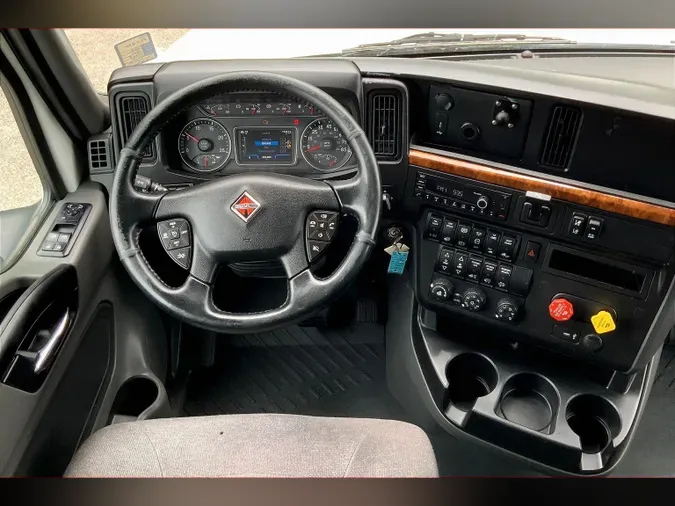 2021 INT LT625 6x4