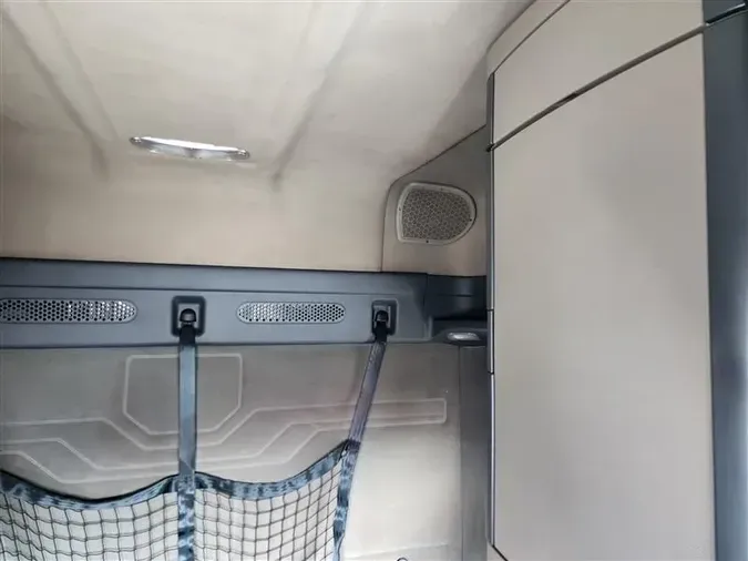 2020 FREIGHTLINER CASCADIA