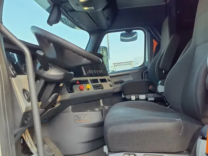 2019 FREIGHTLINER NEW CASCADIA PX12664