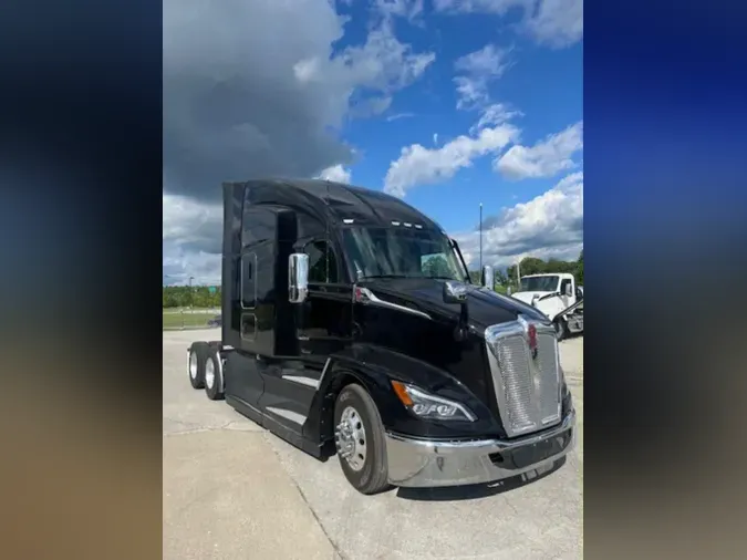 2025 Kenworth T680