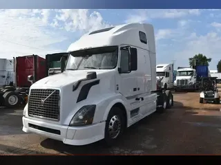 2016 VOLVO VNL64T670