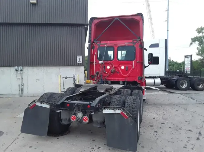 2018 FREIGHTLINER/MERCEDES CASCADIA 125