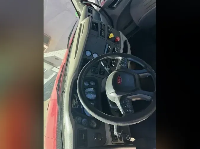 2020 Peterbilt 579