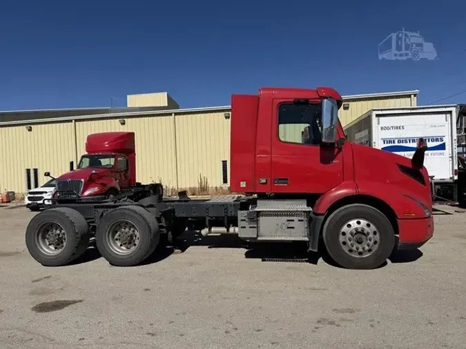 2023 VOLVO VNR64T3006d618a293b6affc93b53f0734cd84a3f