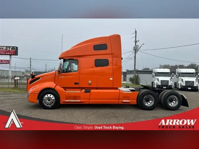 2020 VOLVO VNL760