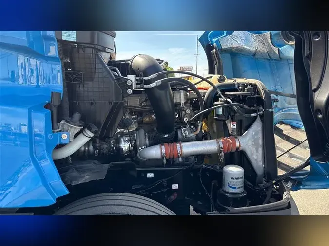 2022 FREIGHTLINER CA126