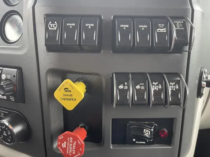 2022 Peterbilt 579