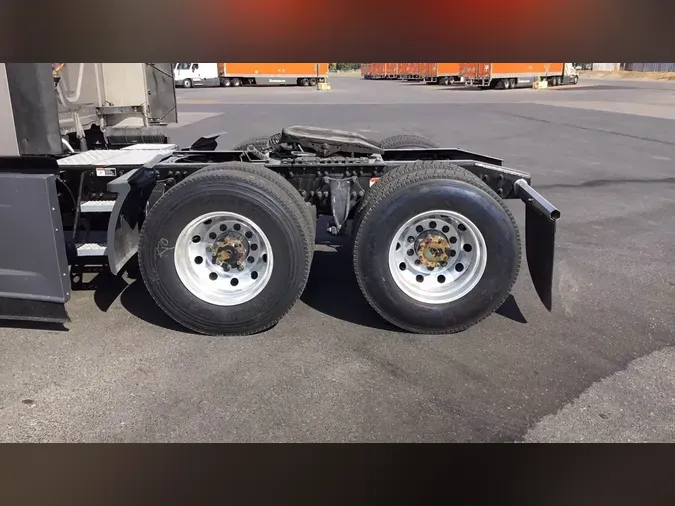 2025 Freightliner Cascadia 126