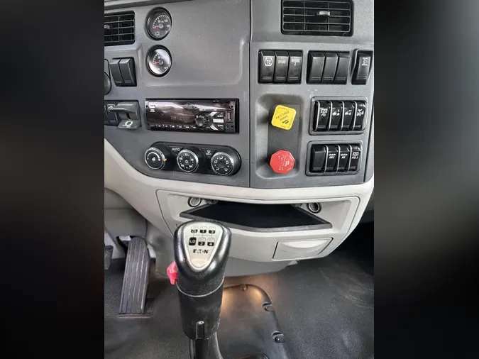 2020 Peterbilt 567