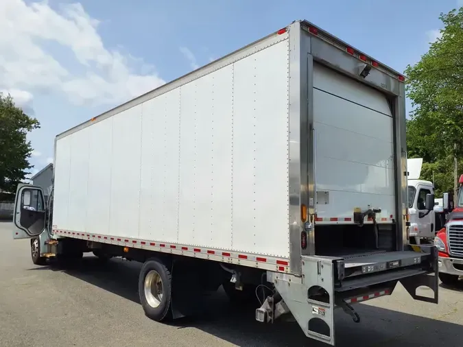 2018 FREIGHTLINER M2 106