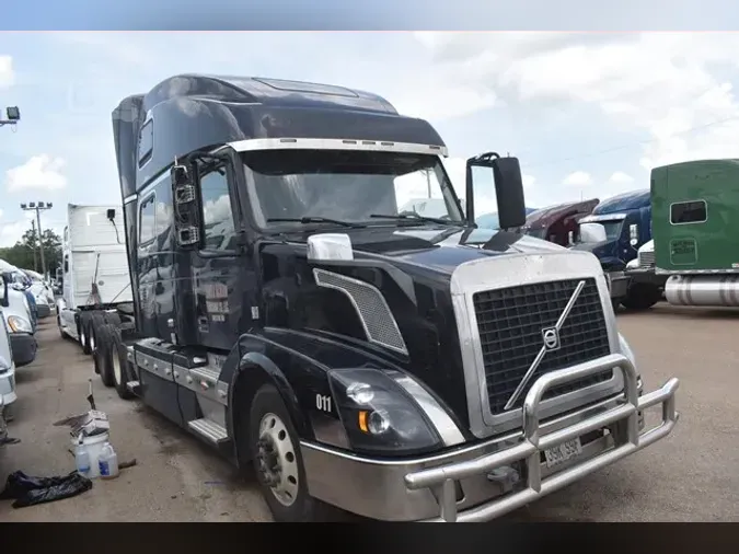 2018 VOLVO VNL64T780