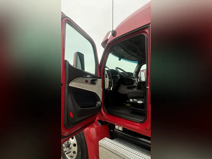 2022 Peterbilt 579