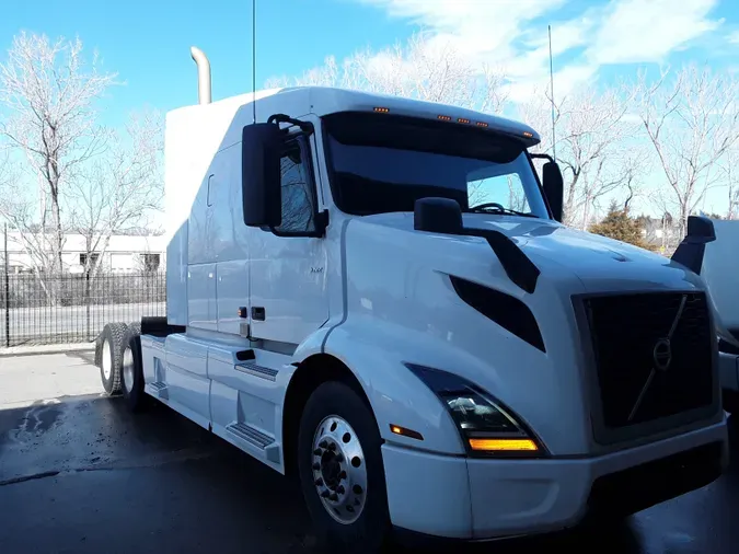 2019 VOLVO VNR64T-640